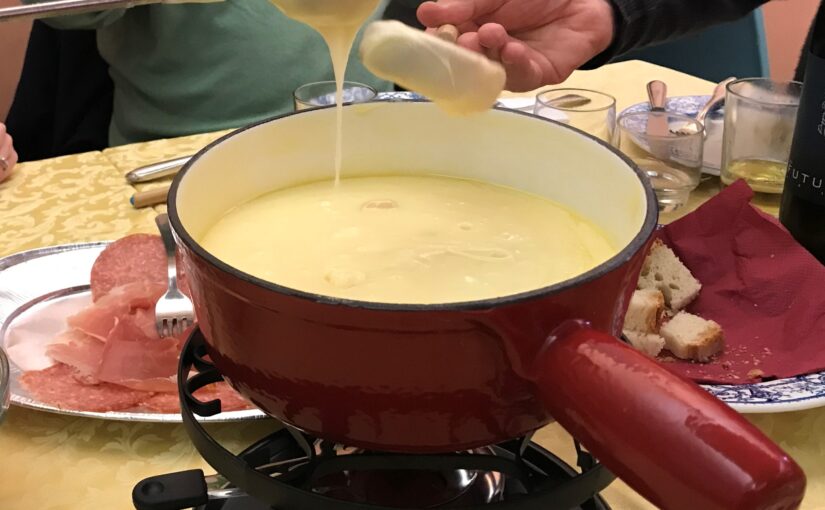 Fondue al formaggio moitiè-moitiè